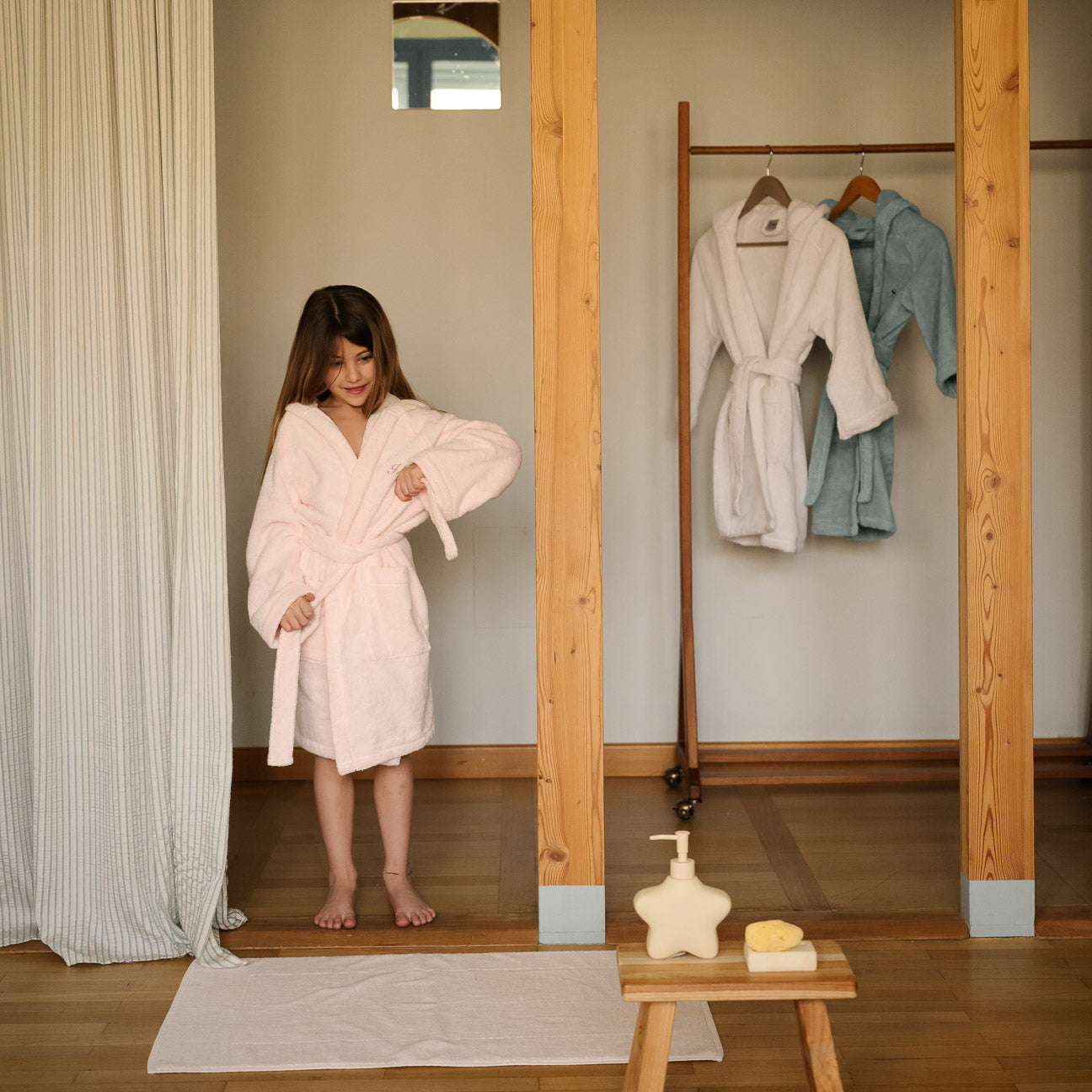 Accappatoio bimbi con cappuccio-Bath-Dalfilo-4-6 anni-Rosa Ciliegio-Cotone classico-Dalfilo IT